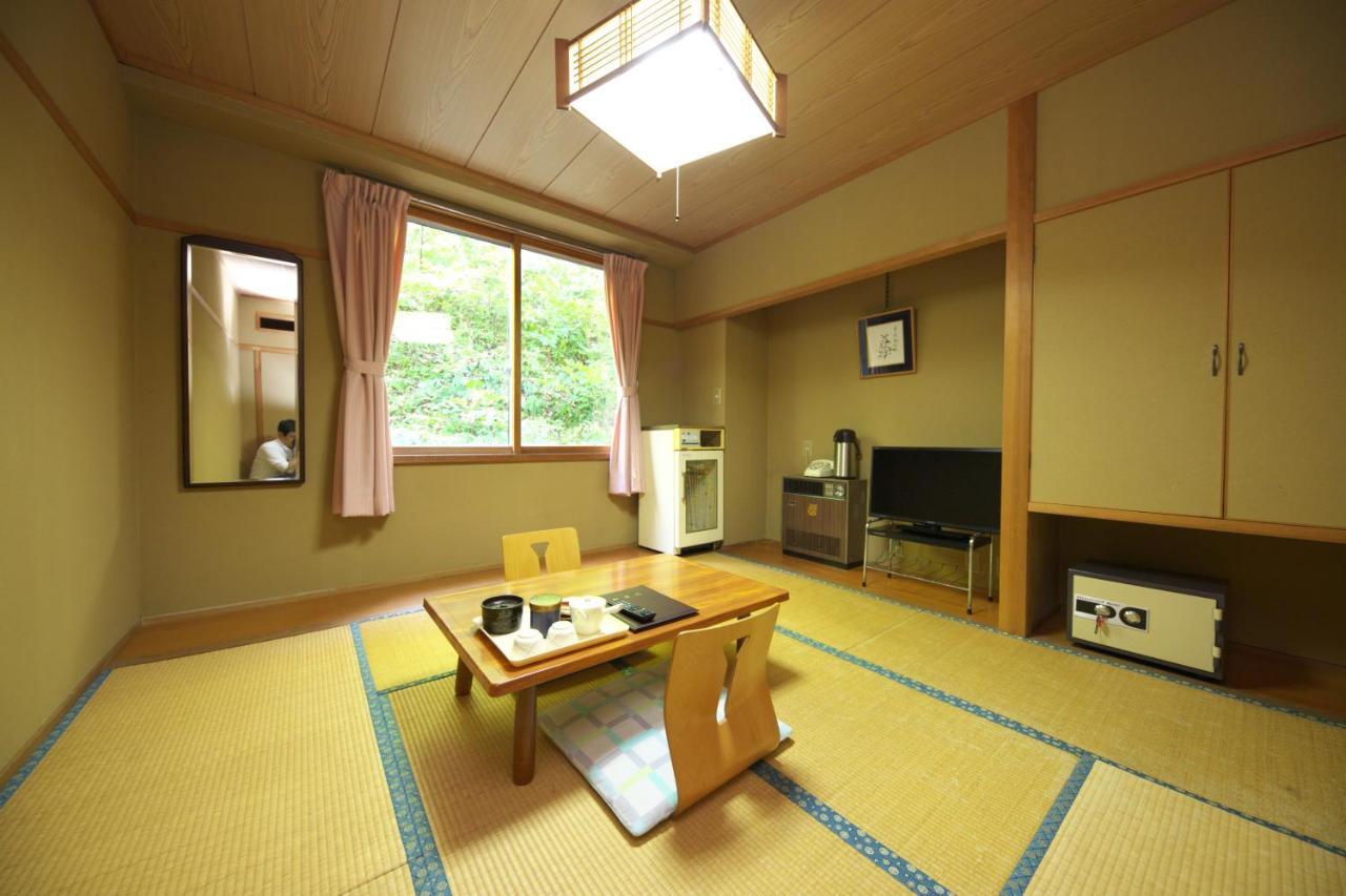 Shiga Swiss Inn Shiga Kōgen Exteriör bild